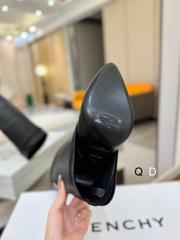 Knee-High Boots Gold Lock